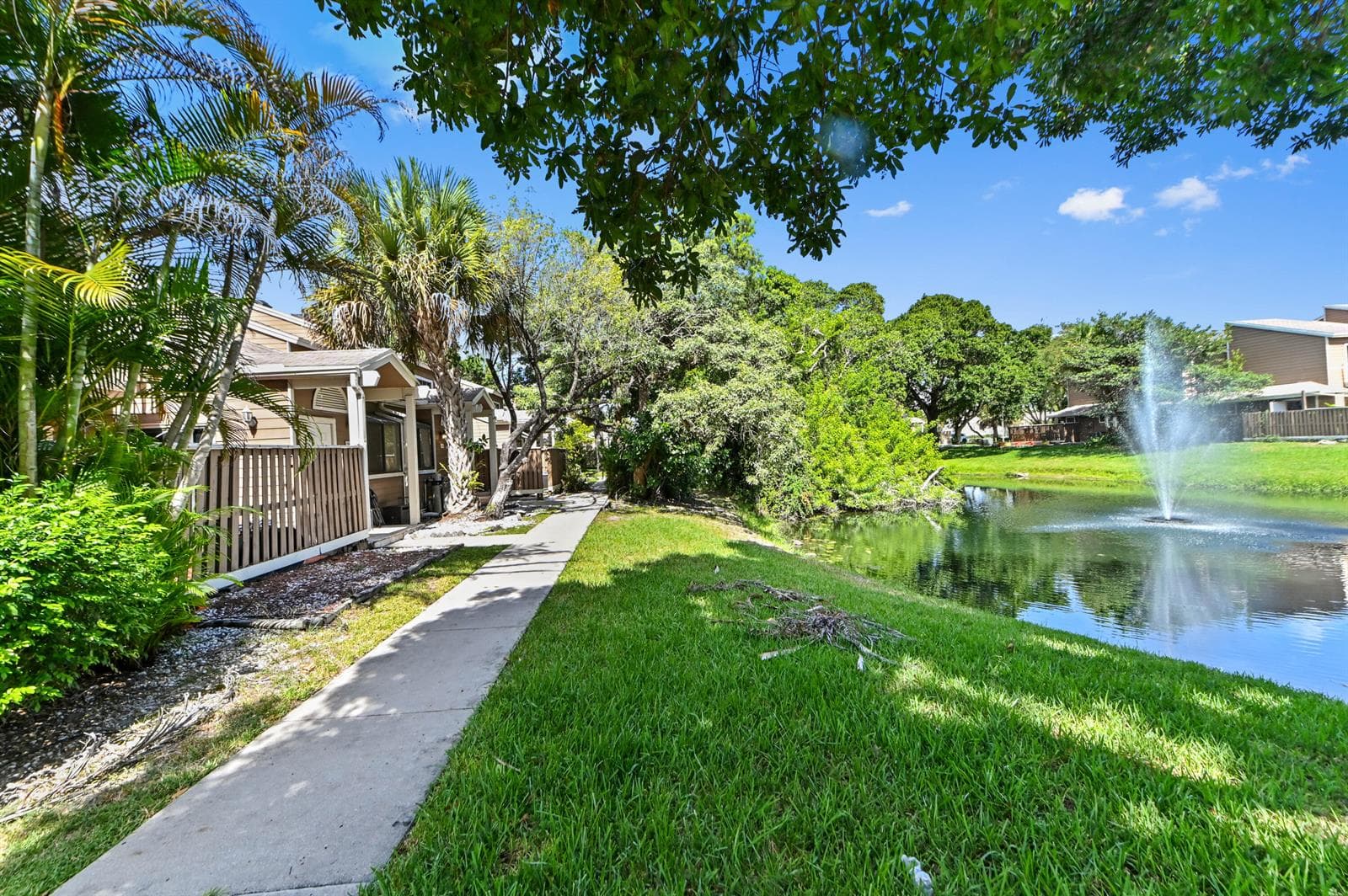 7184 Sportsmans Drive, North Lauderdale, FL 33068 — zdjęcie 2