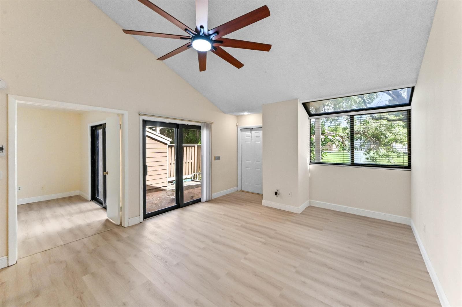 7184 Sportsmans Drive, North Lauderdale, FL 33068 — zdjęcie 5
