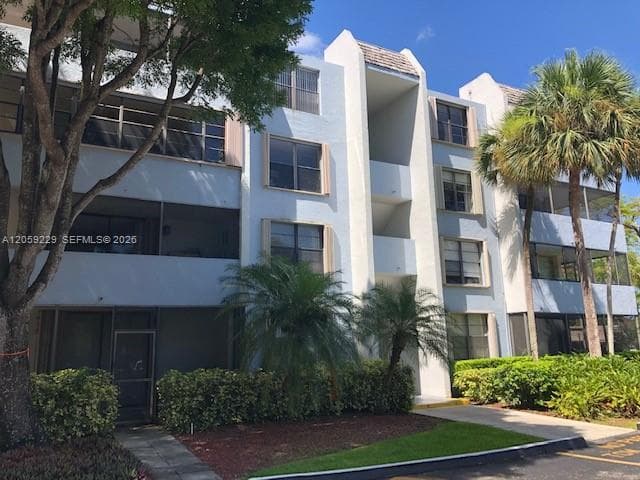 10852 N Kendall Dr # 316, Miami, FL 33176