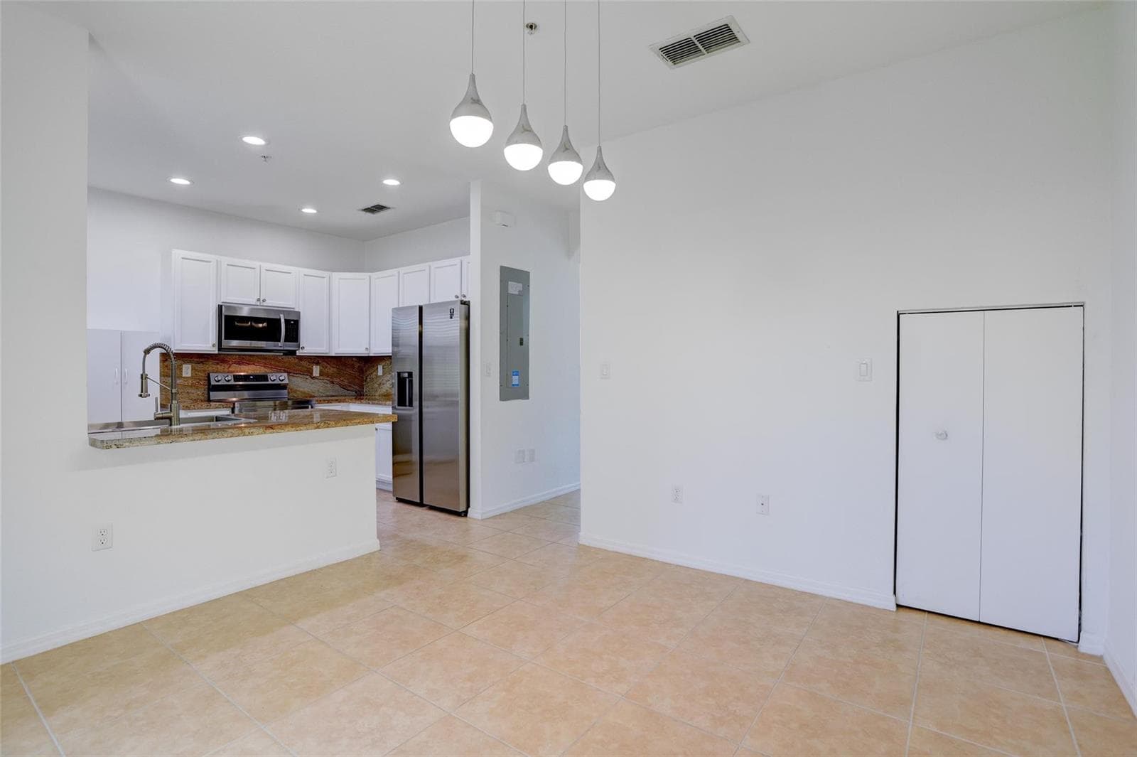 2851 W Prospect Road # 305, Tamarac, FL 33309 — zdjęcie 5