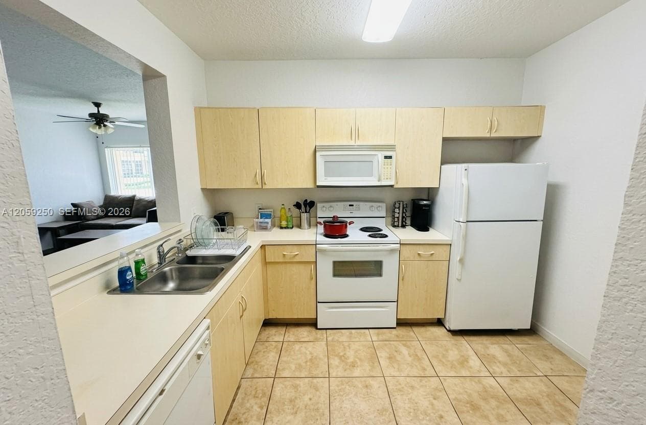1169 Golden Lakes Blvd # 1123, West Palm Beach, FL 33411 — zdjęcie 4