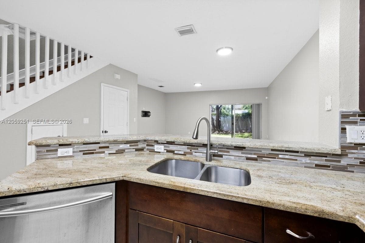 7929 Tuscany Dr, Tamarac, FL 33321 — zdjęcie 5