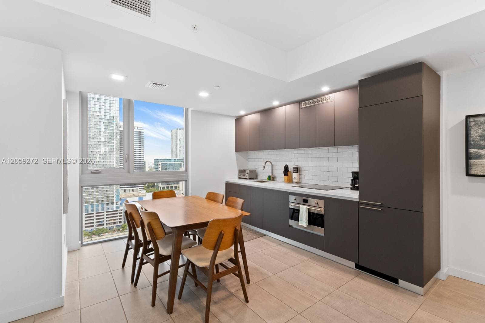 227 NE 2nd St # 2202, Miami, FL 33132 — zdjęcie 3