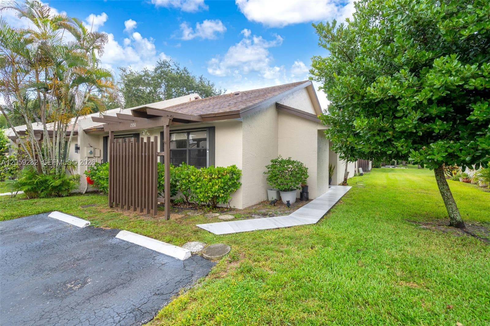 1551 NW 98th Way, Pembroke Pines, FL 33024 — zdjęcie 2