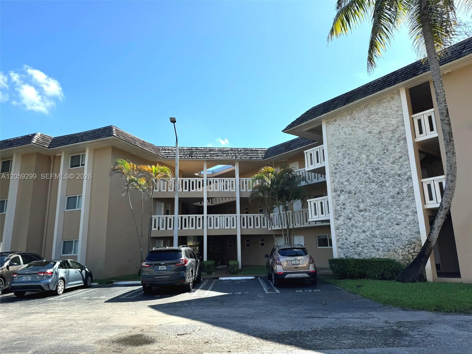 7400 Miami Lakes Dr # D206, Miami Lakes, FL 33014