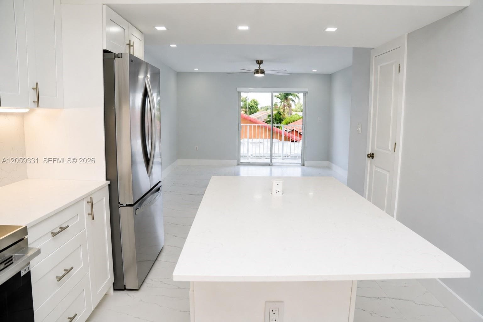 2750 W 76th St # 203, Hialeah, FL 33016 — zdjęcie 2