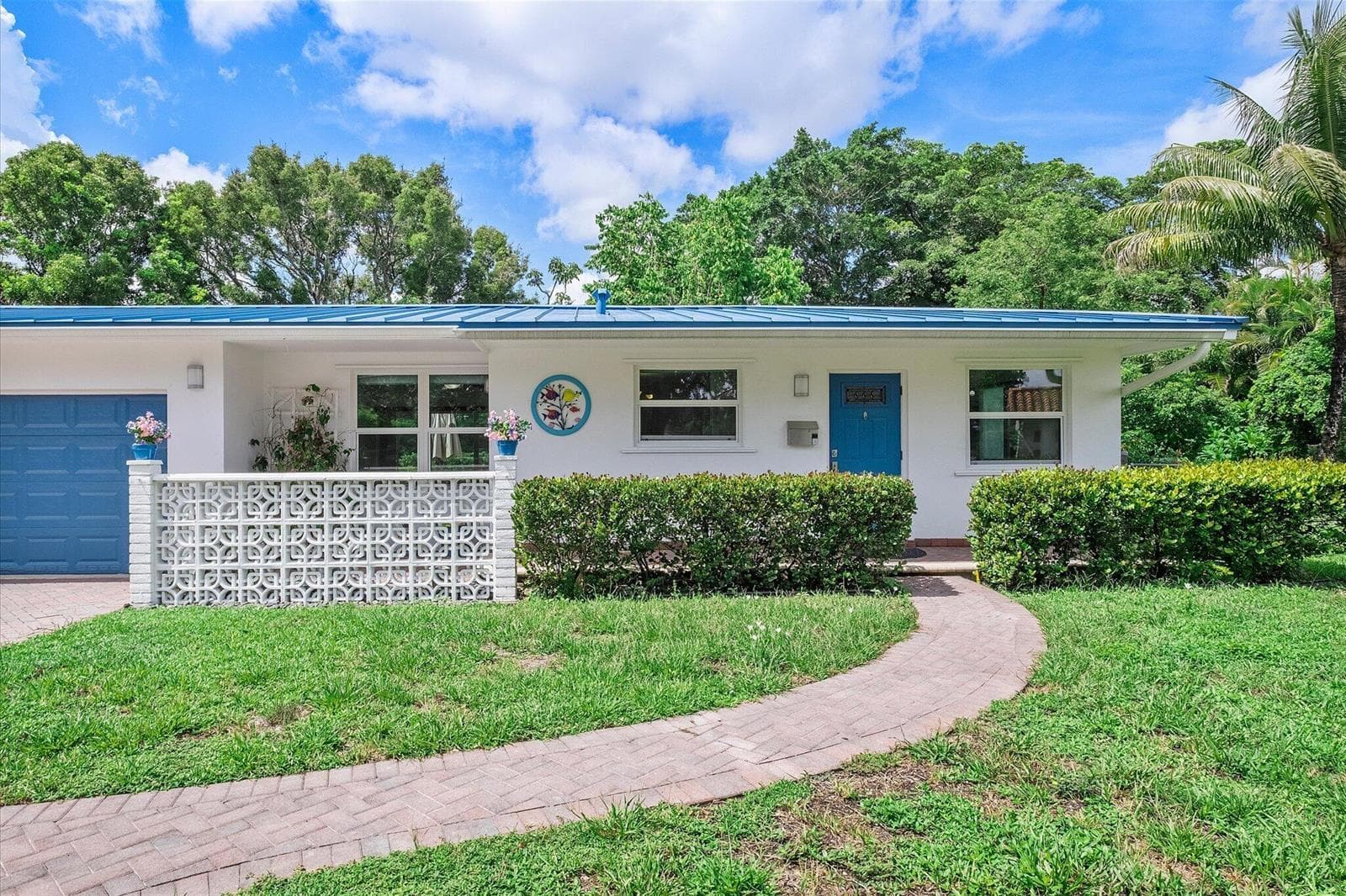 13988 Lake Lure Court, Miami Lakes, FL 33014 — zdjęcie 2