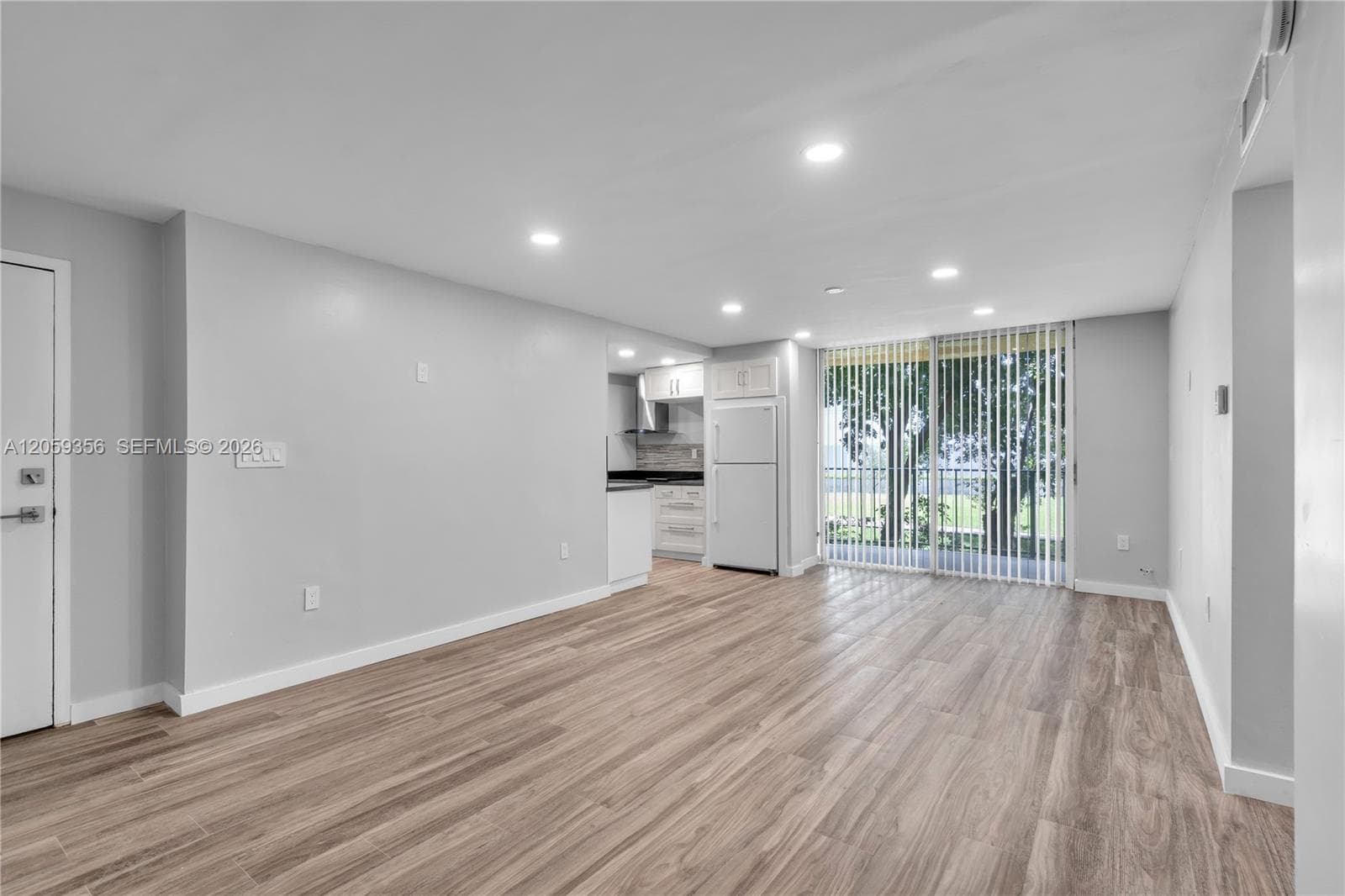 9320 Fontainebleau Blvd # 214, Miami, FL 33172 — zdjęcie 5