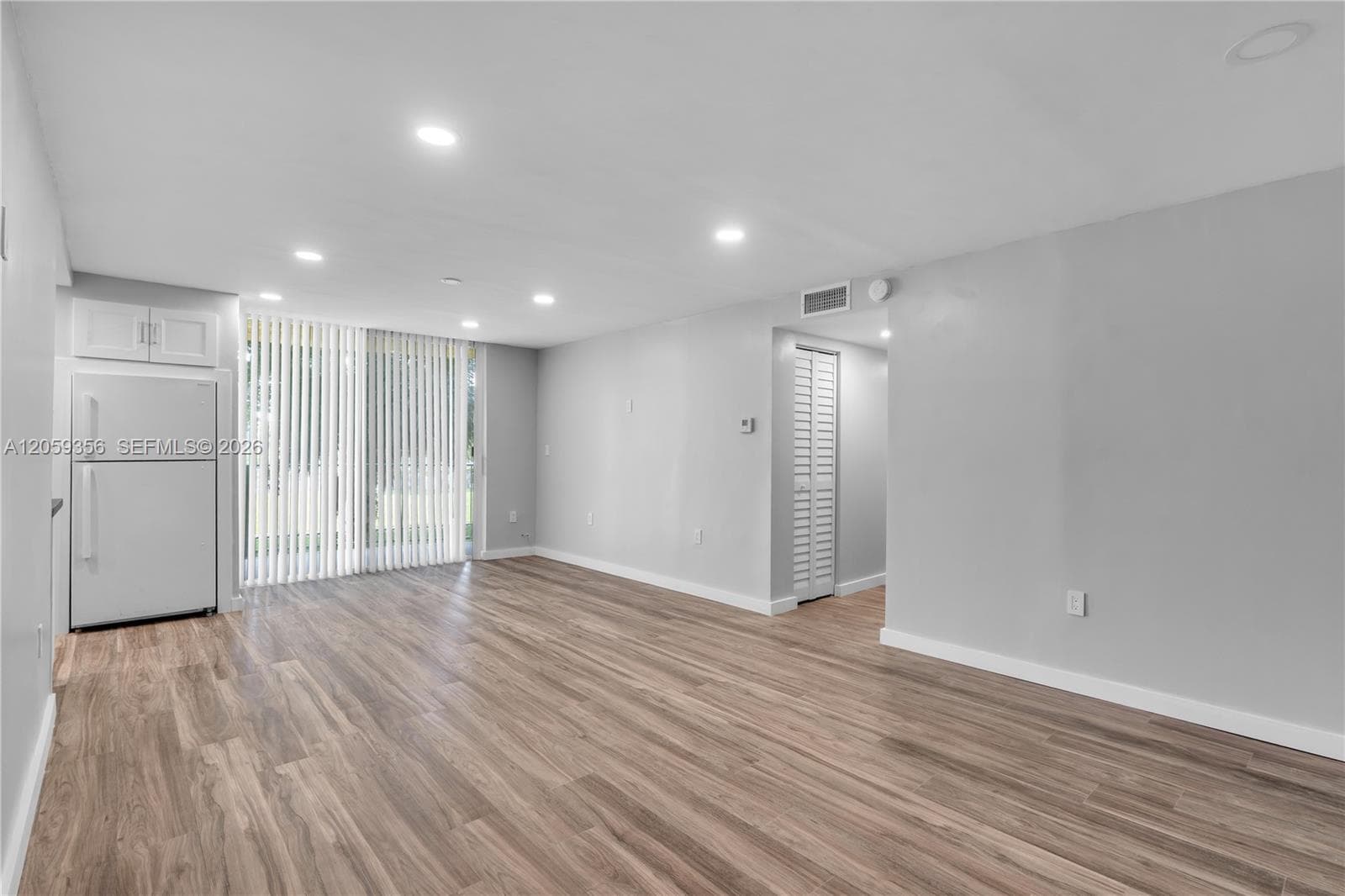 9320 Fontainebleau Blvd # 214, Miami, FL 33172 — zdjęcie 4