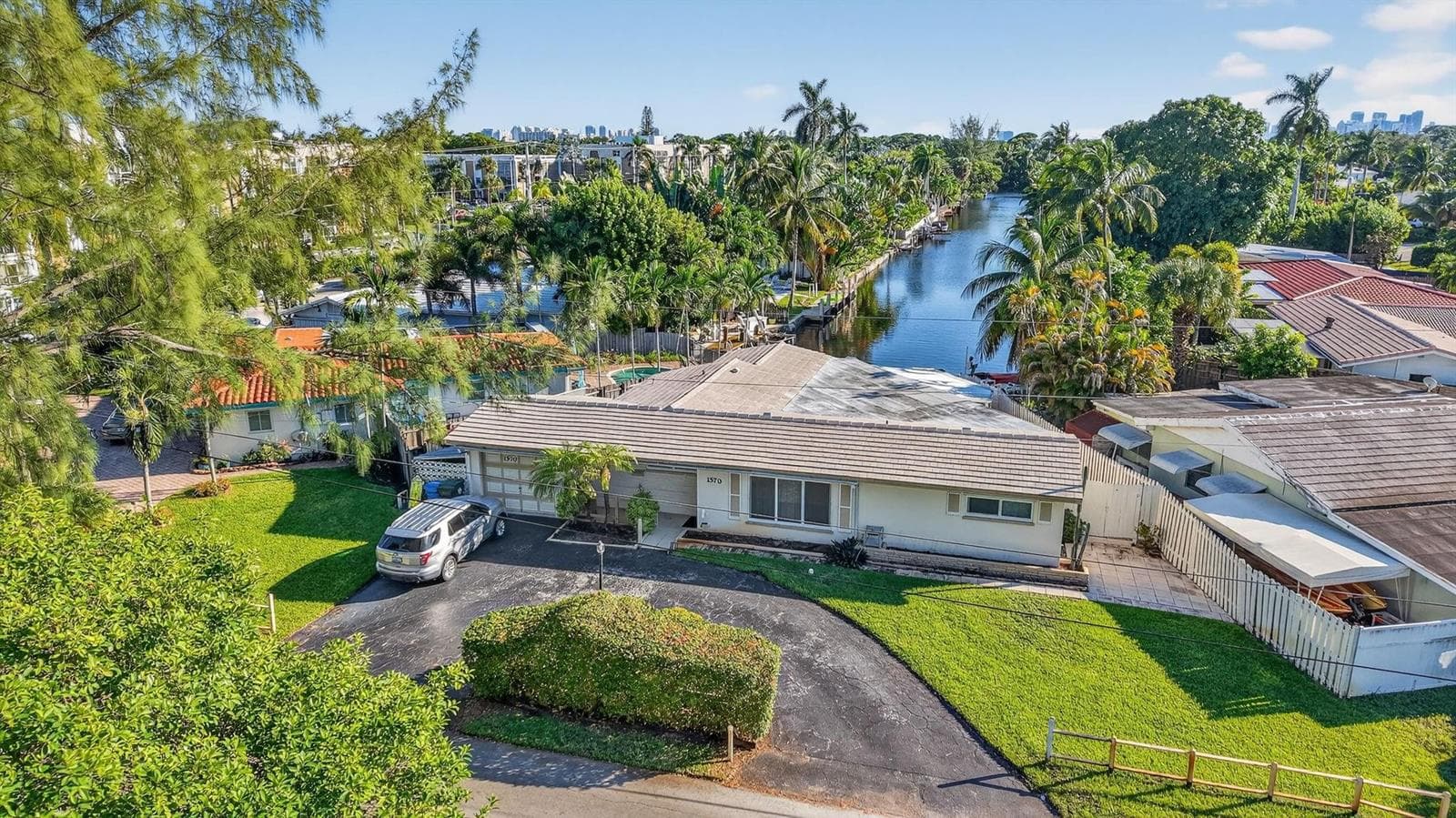 1570 NE 30TH Place, Oakland Park, FL 33334 — zdjęcie 2