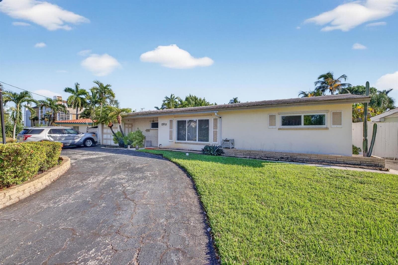 1570 NE 30TH Place, Oakland Park, FL 33334 — zdjęcie 3