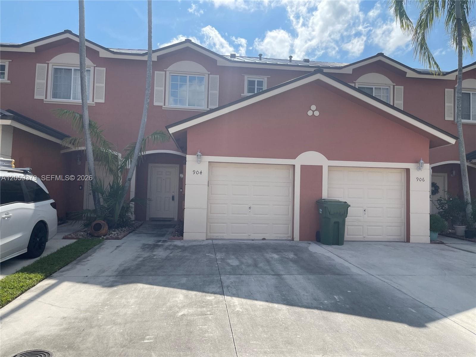 904 NW 100th Ave, Pembroke Pines, FL 33024