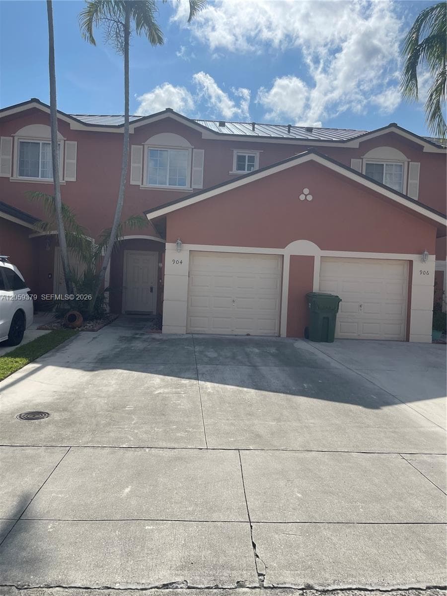 904 NW 100th Ave, Pembroke Pines, FL 33024 — zdjęcie 4