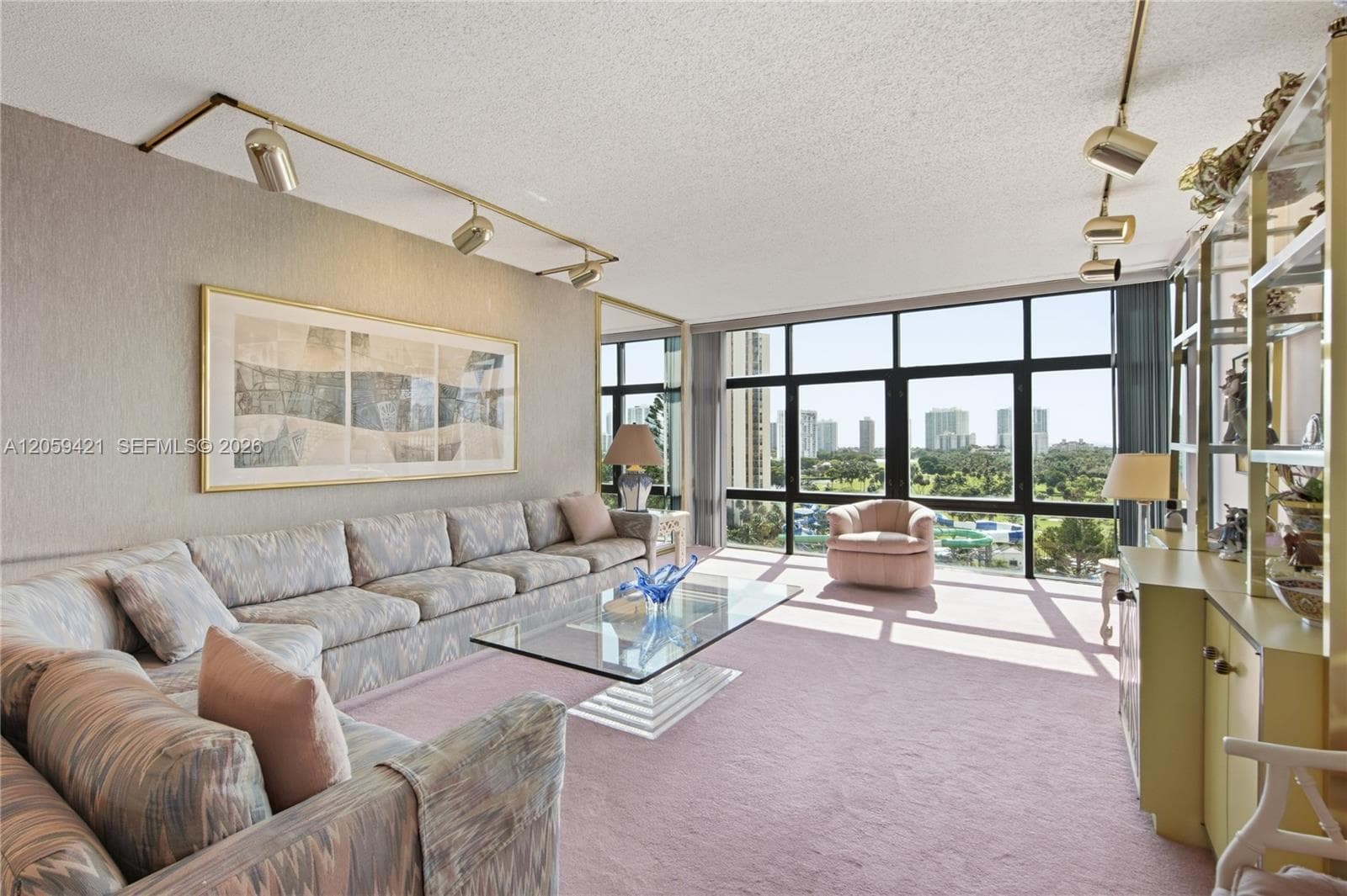 20100 W Country Club Dr # 1206, Aventura, FL 33180