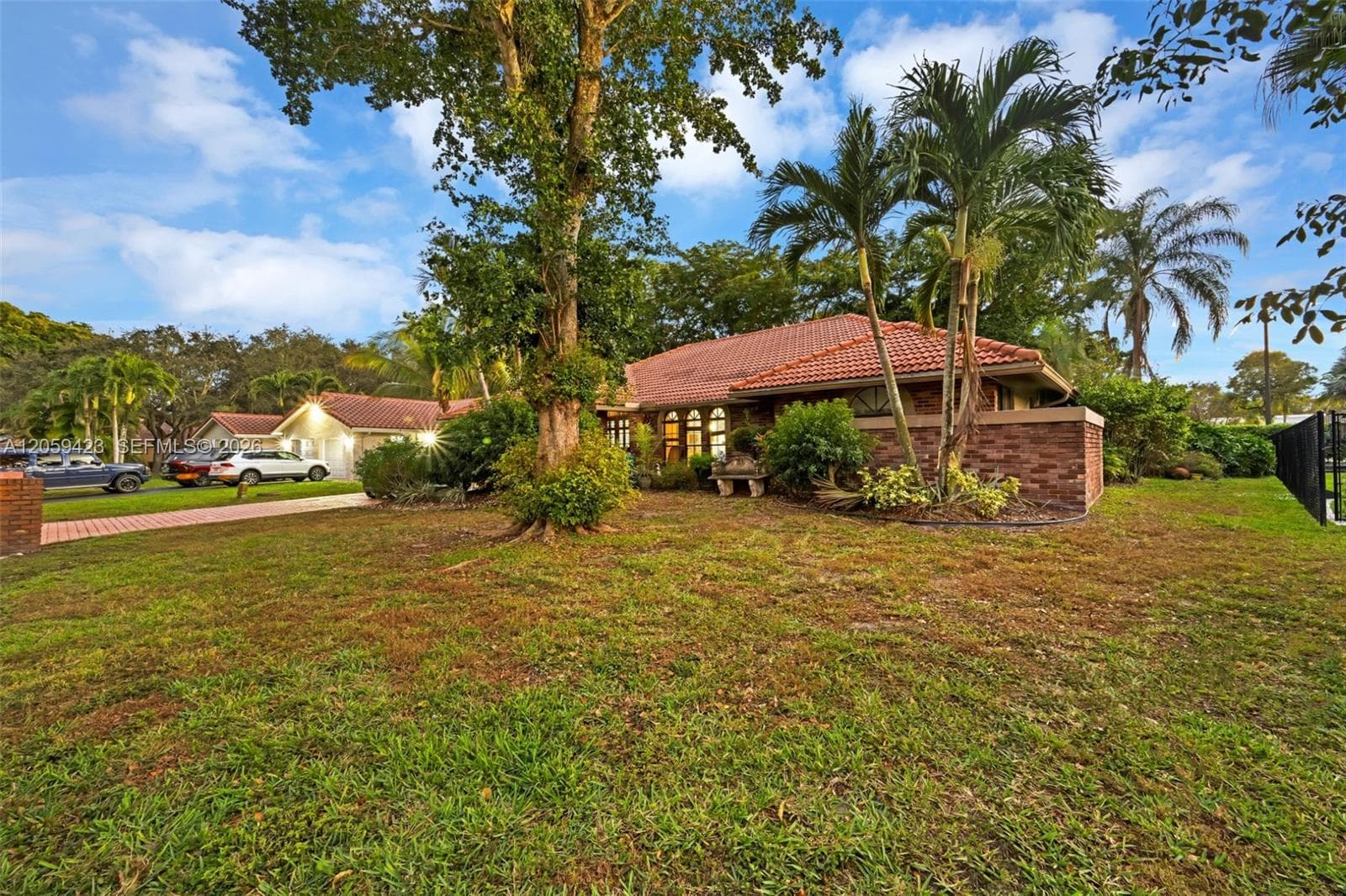 8622 NW 49th Dr, Coral Springs, FL 33067 — zdjęcie 2