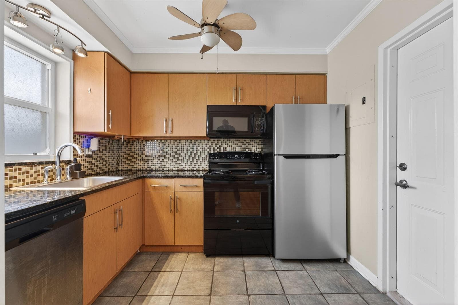 715 NE 91ST Street # 3A, Miami Shores, FL 33138 — zdjęcie 2