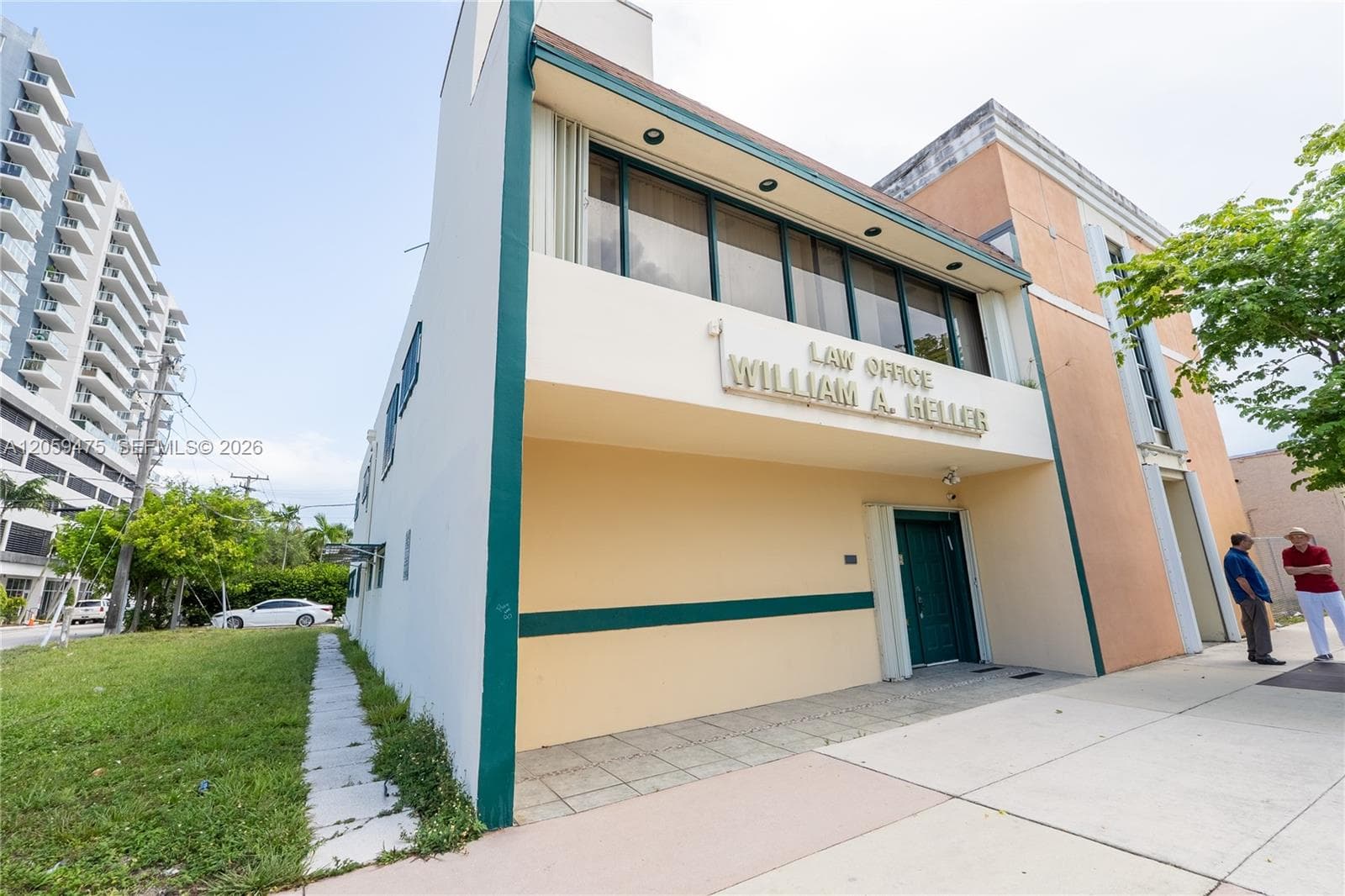 2200 Hollywood Blvd, Hollywood, FL 33020