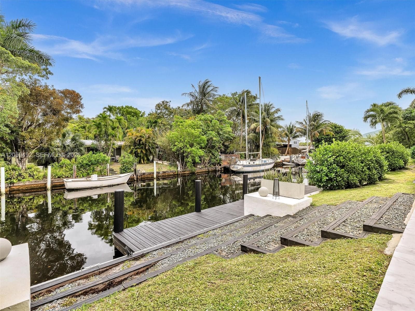 2448 Okeechobee Ln, Fort Lauderdale, FL 33312 — zdjęcie 4