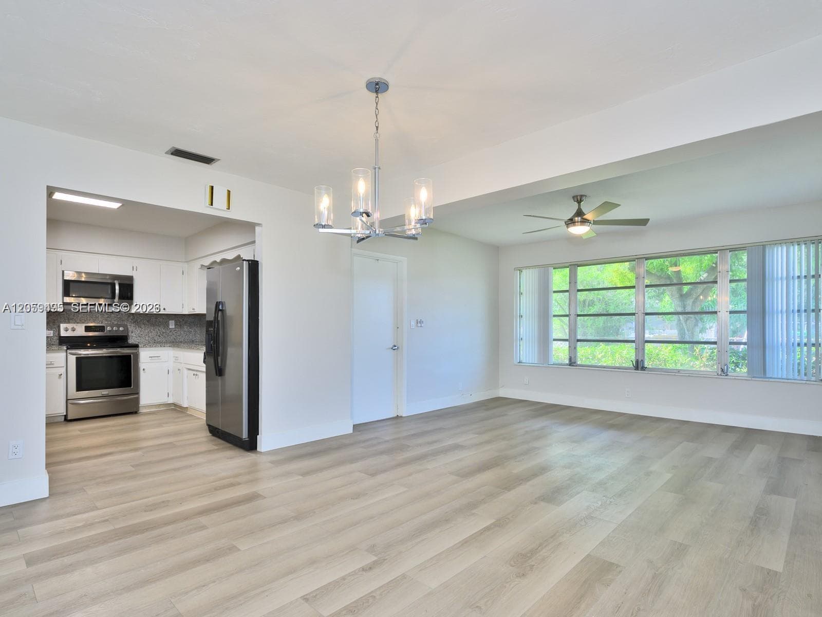 8691 NW 16th St, Pembroke Pines, FL 33024 — zdjęcie 2