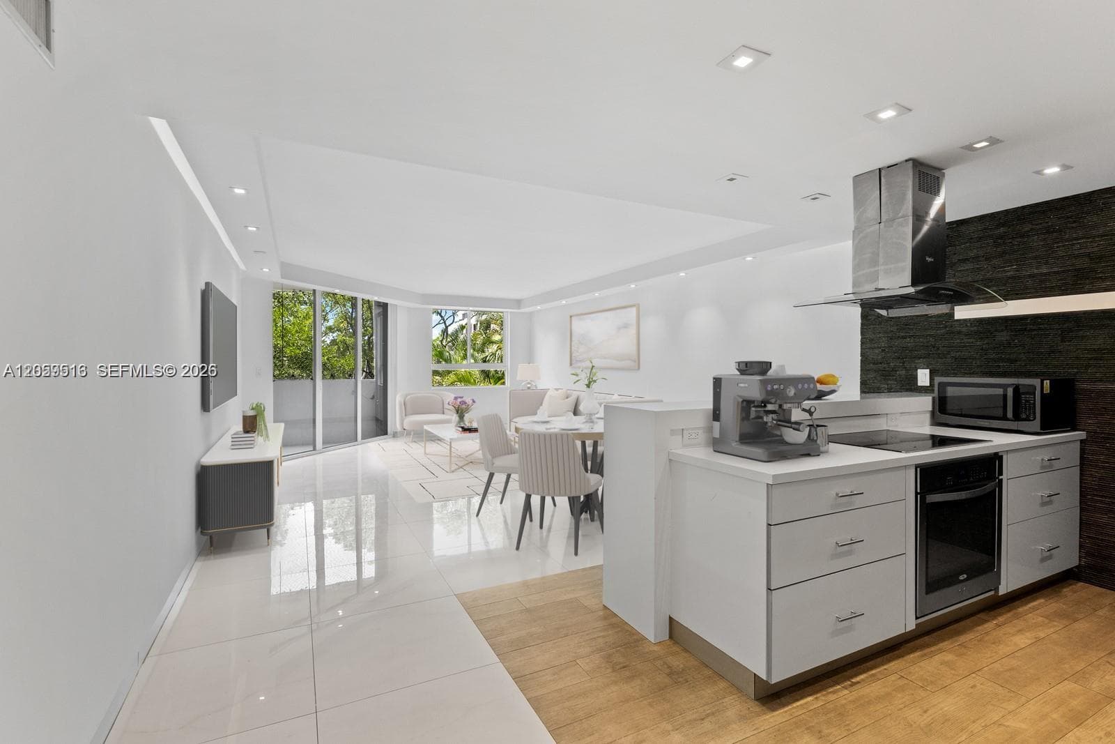 181 Crandon Blvd # 207, Key Biscayne, FL 33149
