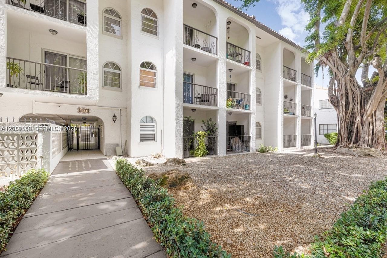 338 Majorca Ave # 207, Coral Gables, FL 33134 — zdjęcie 2