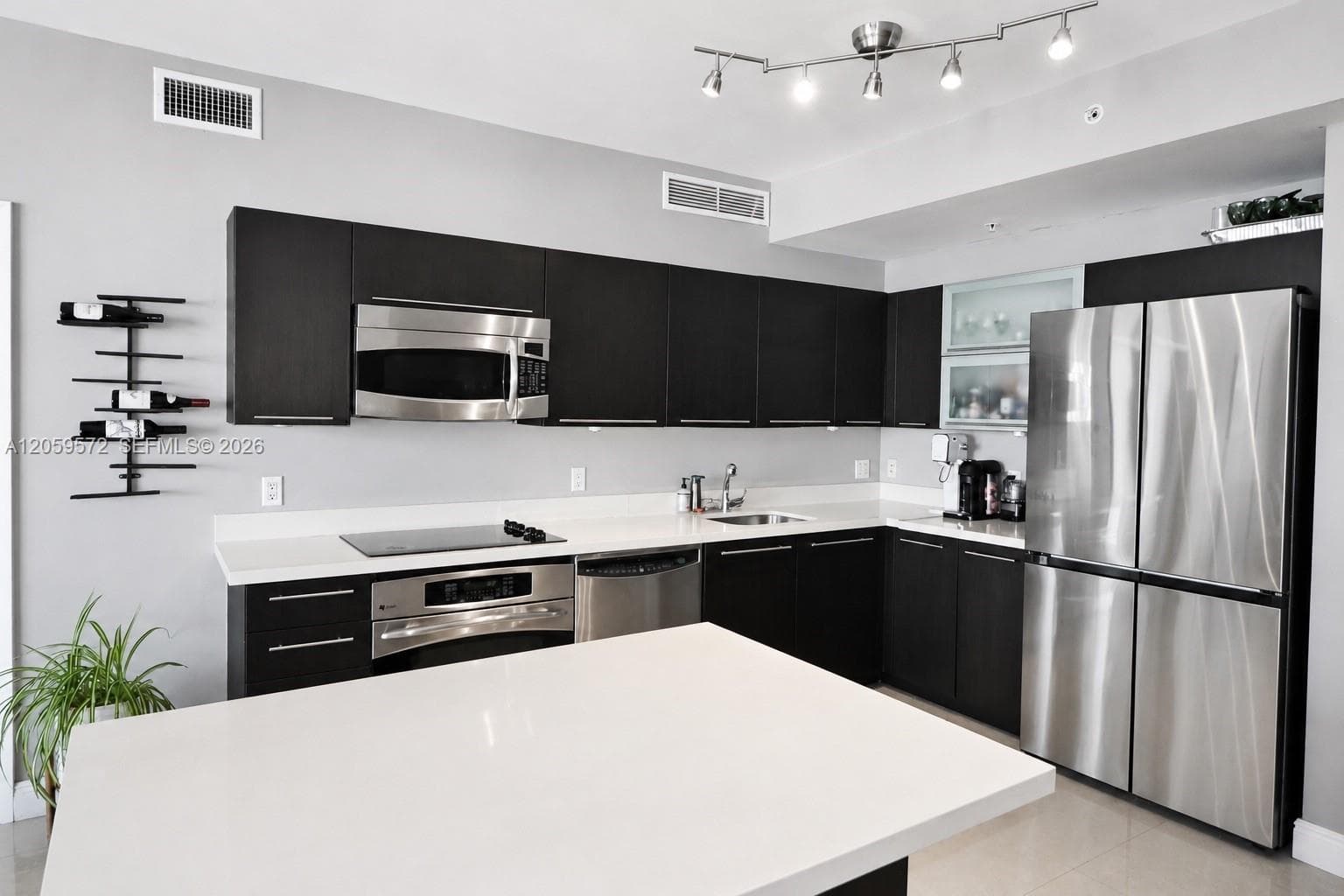 90 SW 3rd St # 3212, Miami, FL 33130 — zdjęcie 4