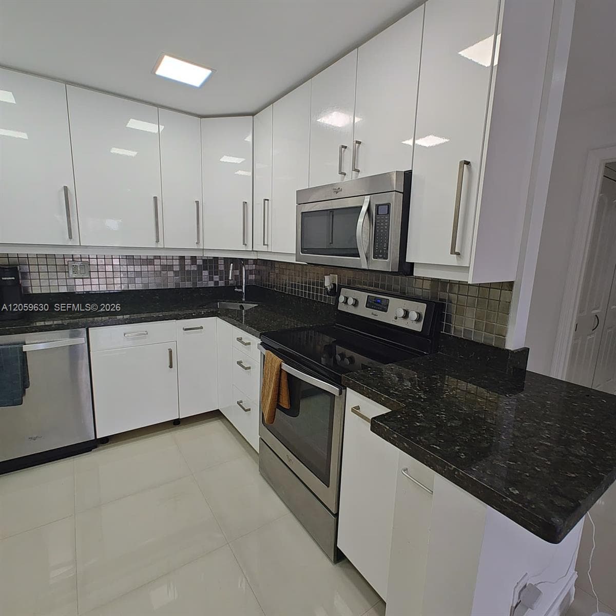 2750 NE 183rd St # 301, Aventura, FL 33160