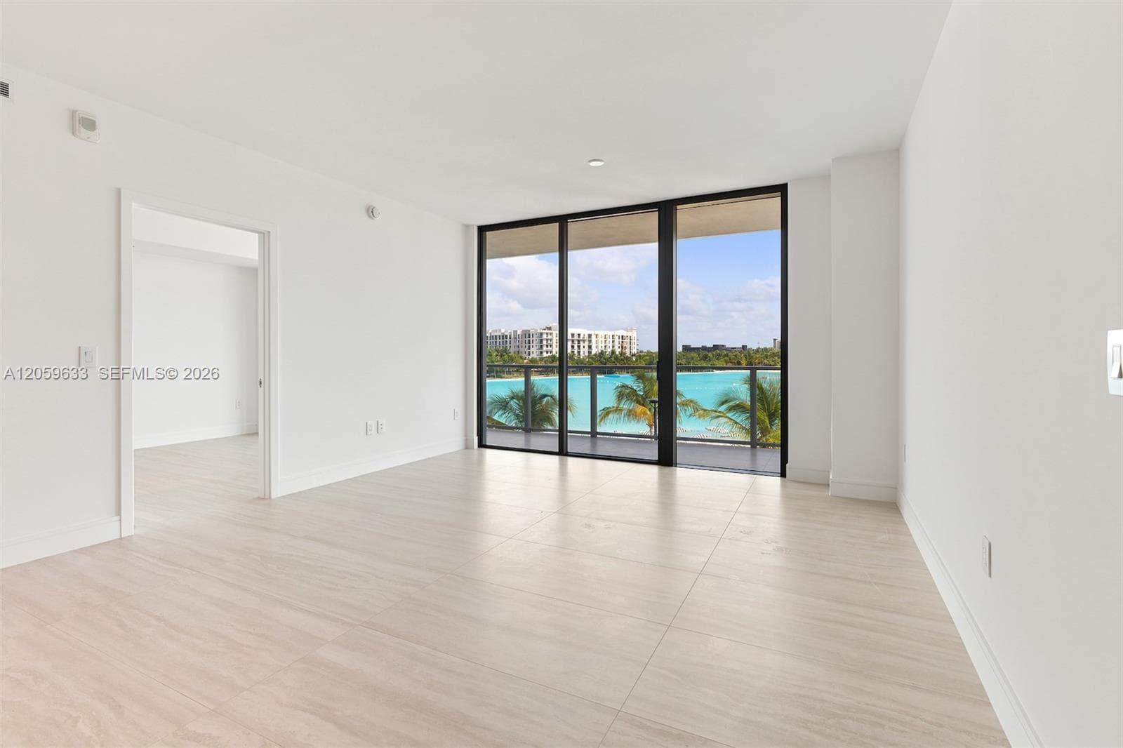 2411 Laguna Circle # 209, North Miami, FL 33181 — zdjęcie 4