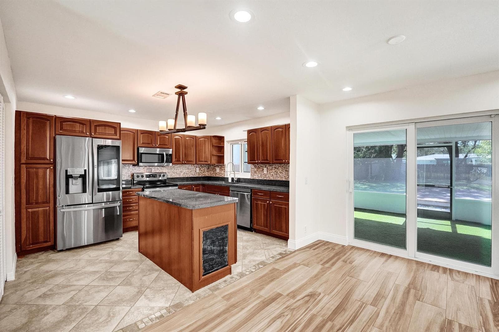 300 SW 19TH Avenue, Fort Lauderdale, FL 33312 — zdjęcie 3