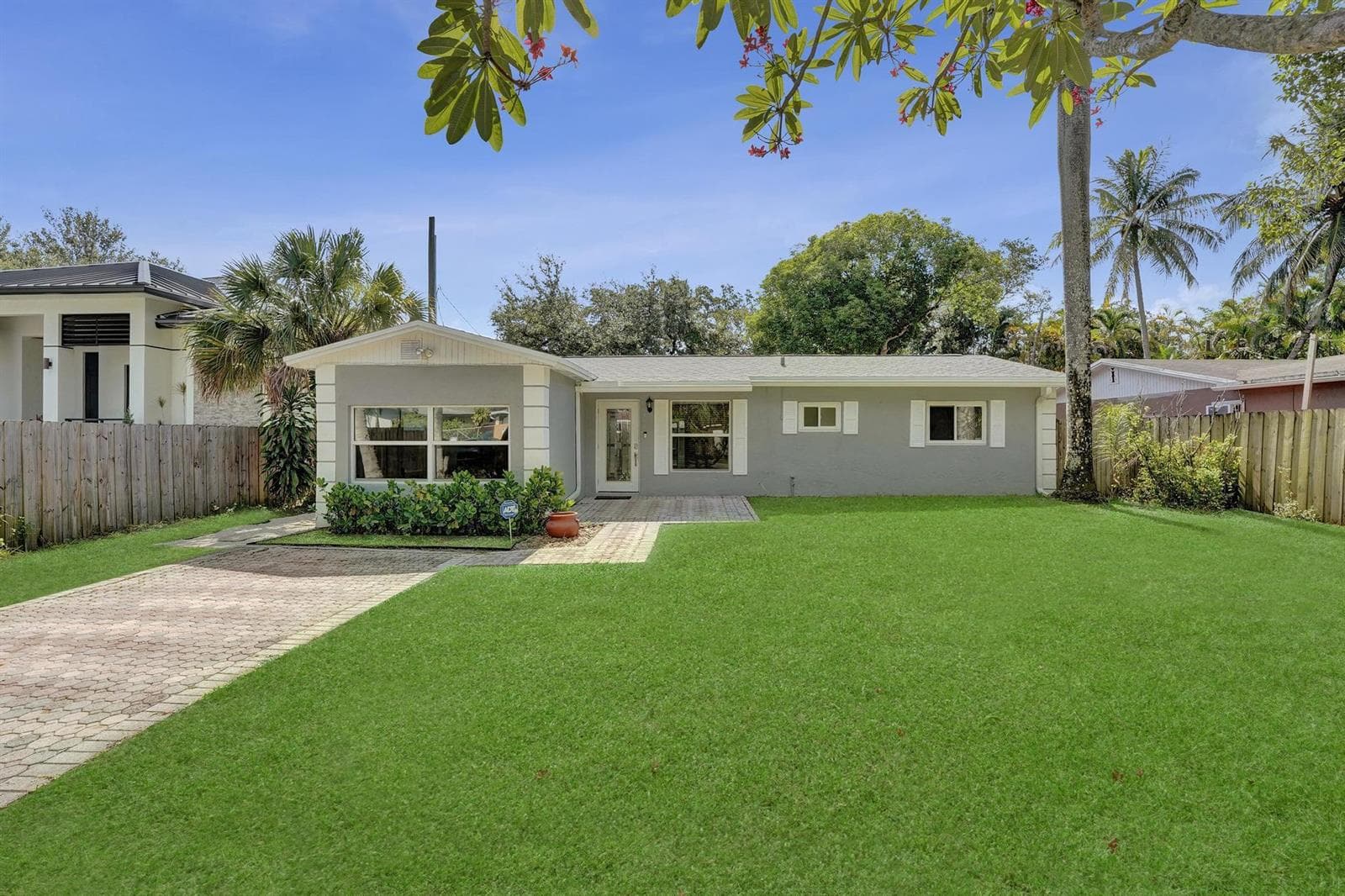 300 SW 19TH Avenue, Fort Lauderdale, FL 33312