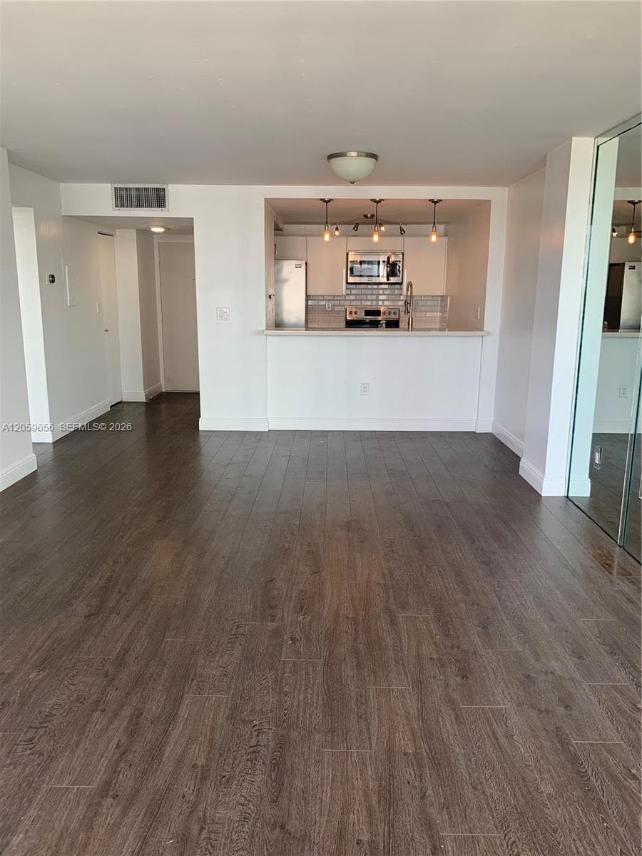 600 NE 36th St # 1017, Miami, FL 33137 — zdjęcie 3