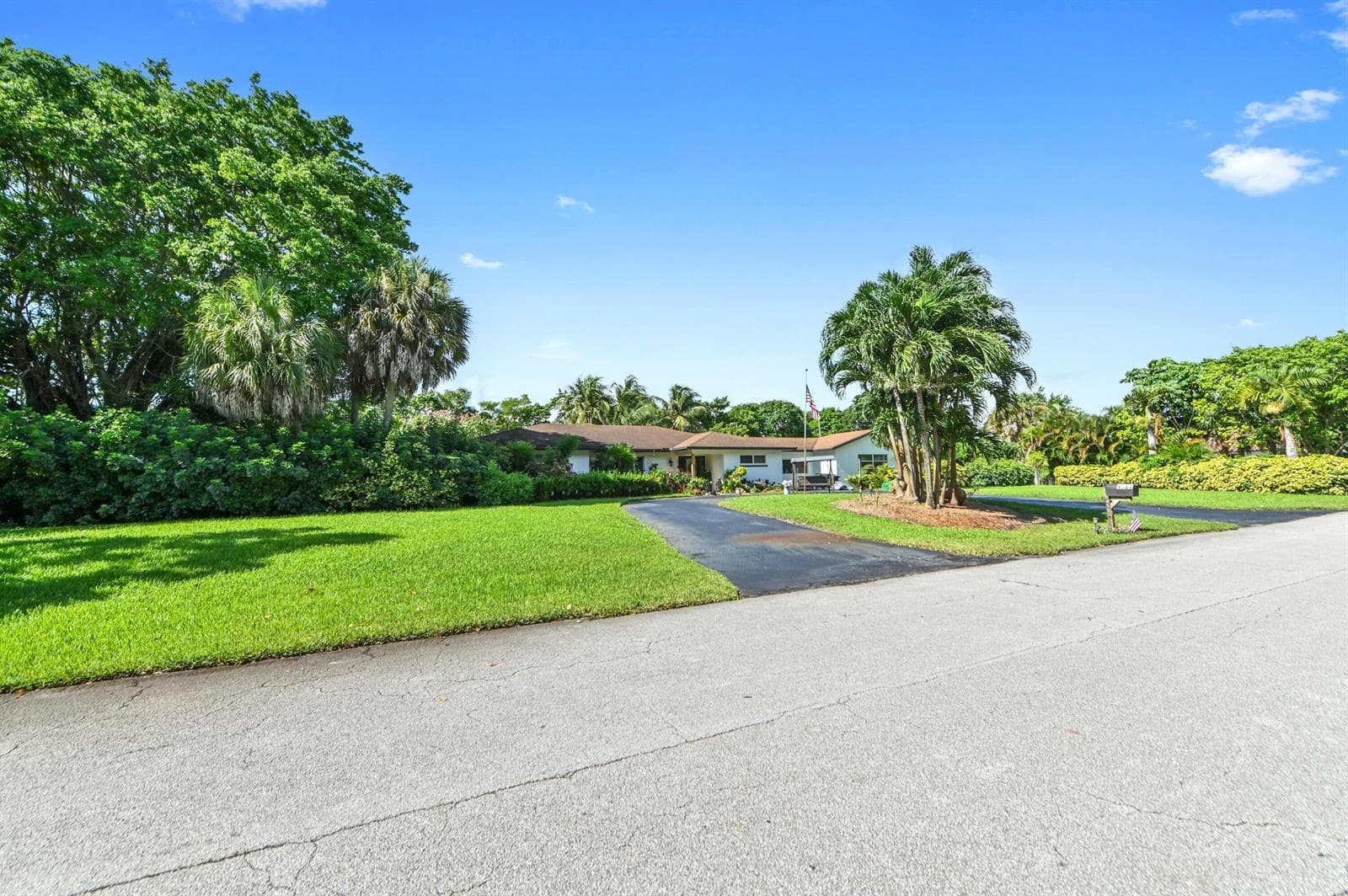 4580 Glenwood Drive, Coconut Creek, FL 33066 — zdjęcie 2