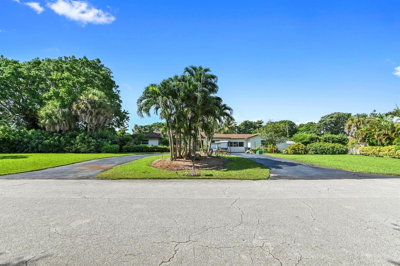 4580 Glenwood Drive, Coconut Creek, FL 33066 — zdjęcie 3
