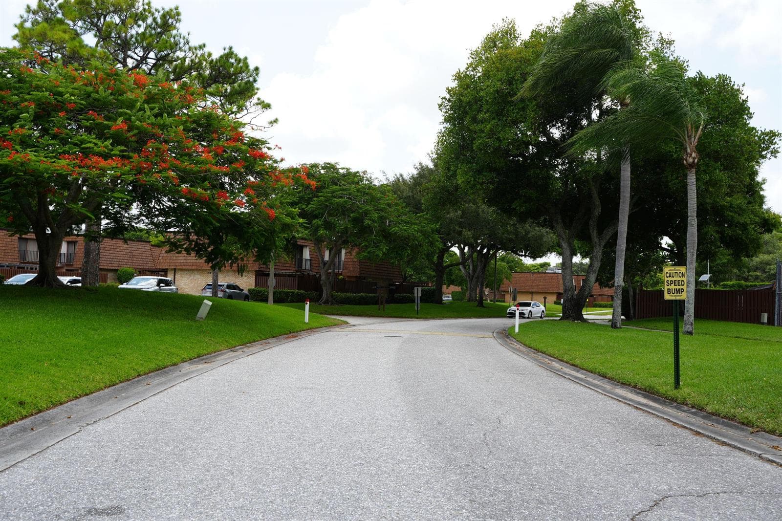 1905 19th Lane, FL 33463 — zdjęcie 5