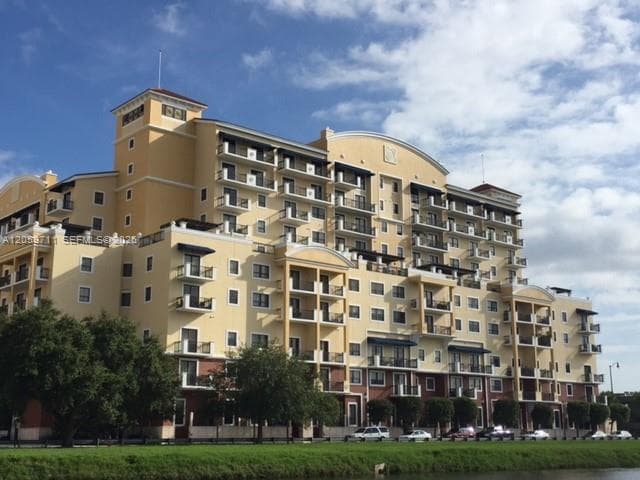 8390 SW 72nd Ave # 710, Miami, FL 33143