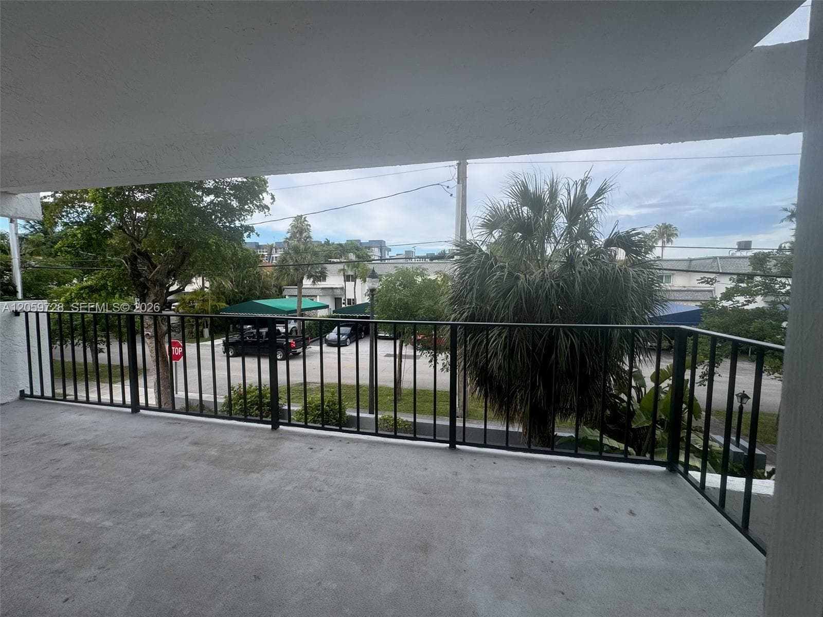 16508 NE 26th Ave # 201, North Miami Beach, FL 33160 — zdjęcie 4