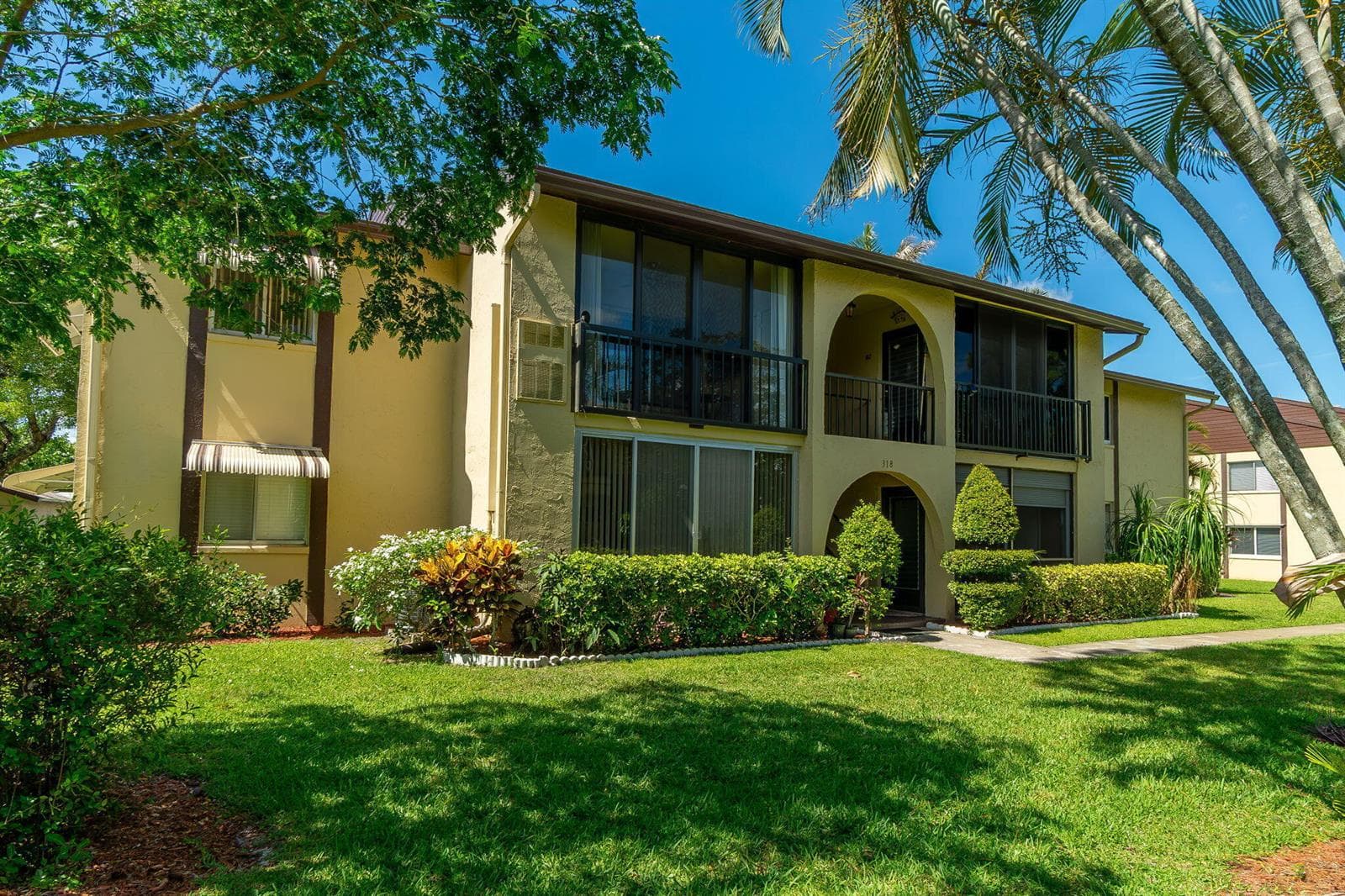 318 Pine Ridge Circle # C-2, FL 33463 — zdjęcie 2