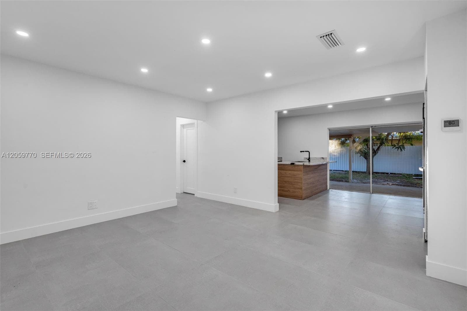 730 NW 77th Way, Pembroke Pines, FL 33024 — zdjęcie 2