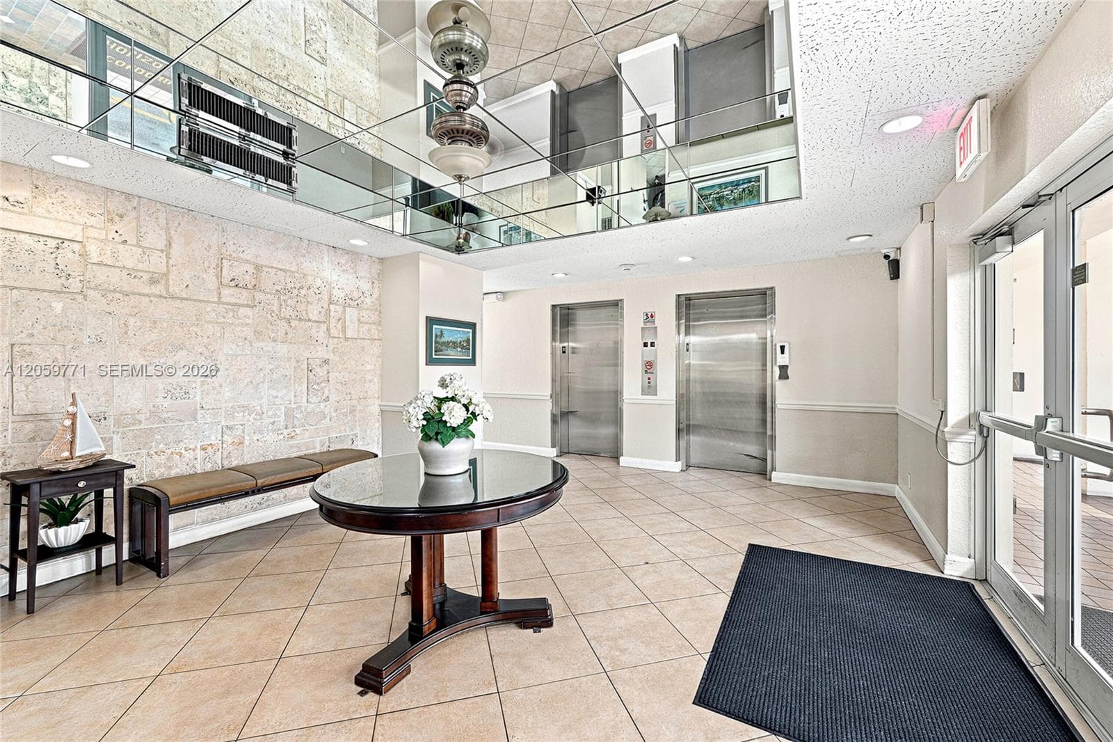 2555 NE 11 Street # 510, Fort Lauderdale, FL 33304 — zdjęcie 3
