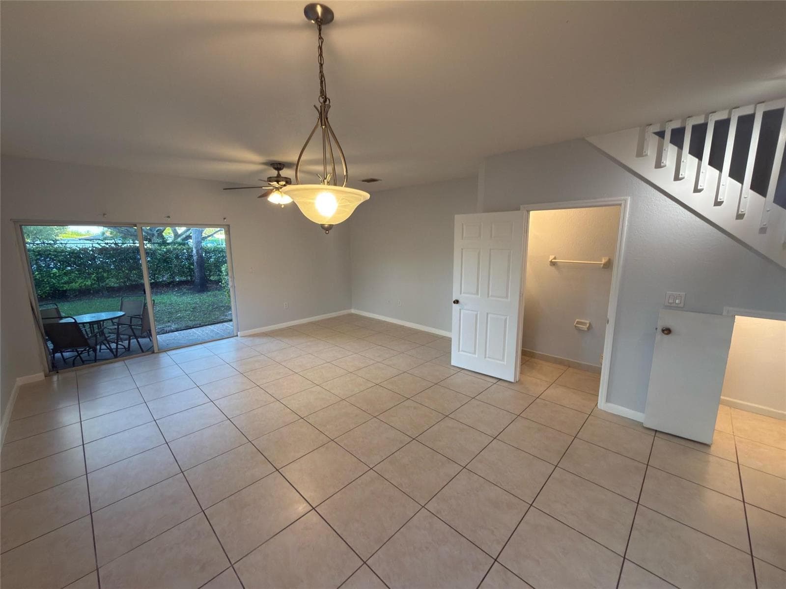 8320 Santa Monica Avenue # 8320, Tamarac, FL 33321 — zdjęcie 4