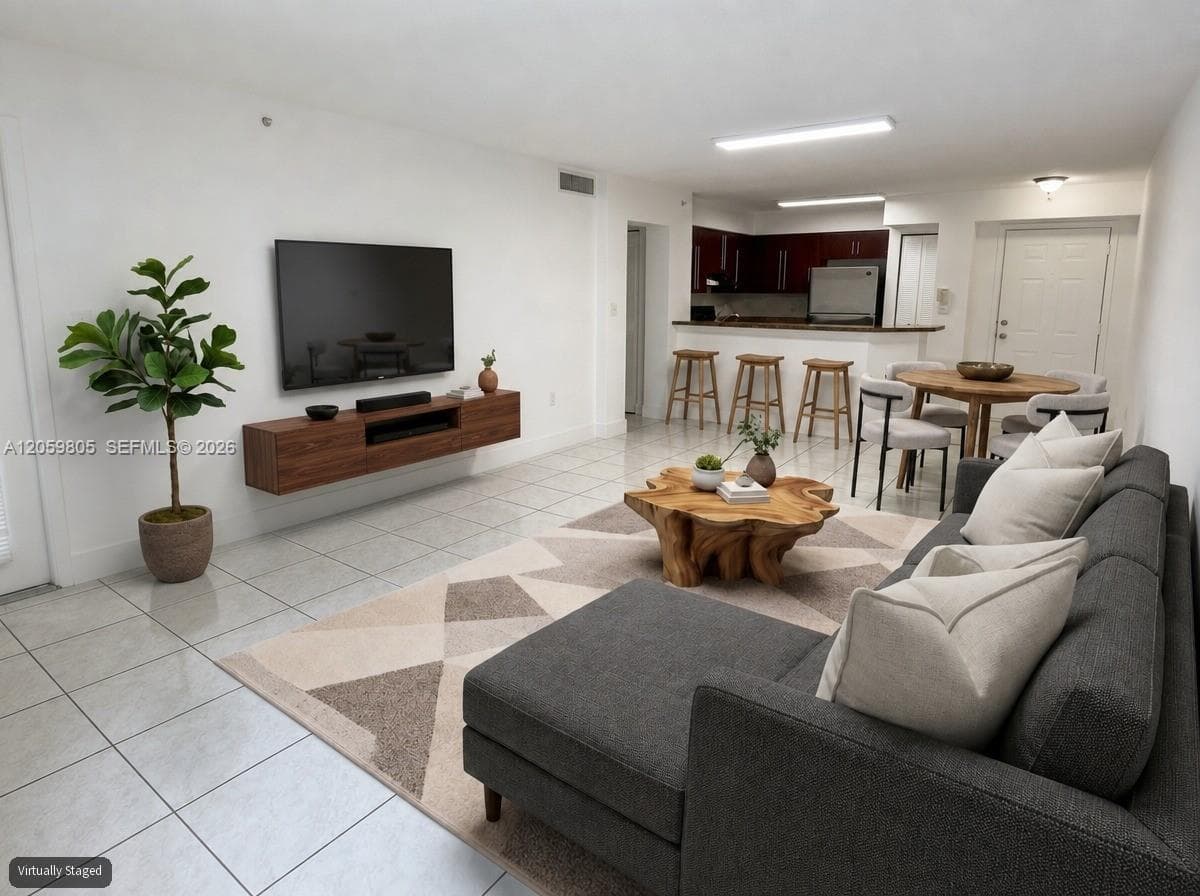 761 N Pine Island Rd # 104, Plantation, FL 33324 — zdjęcie 2