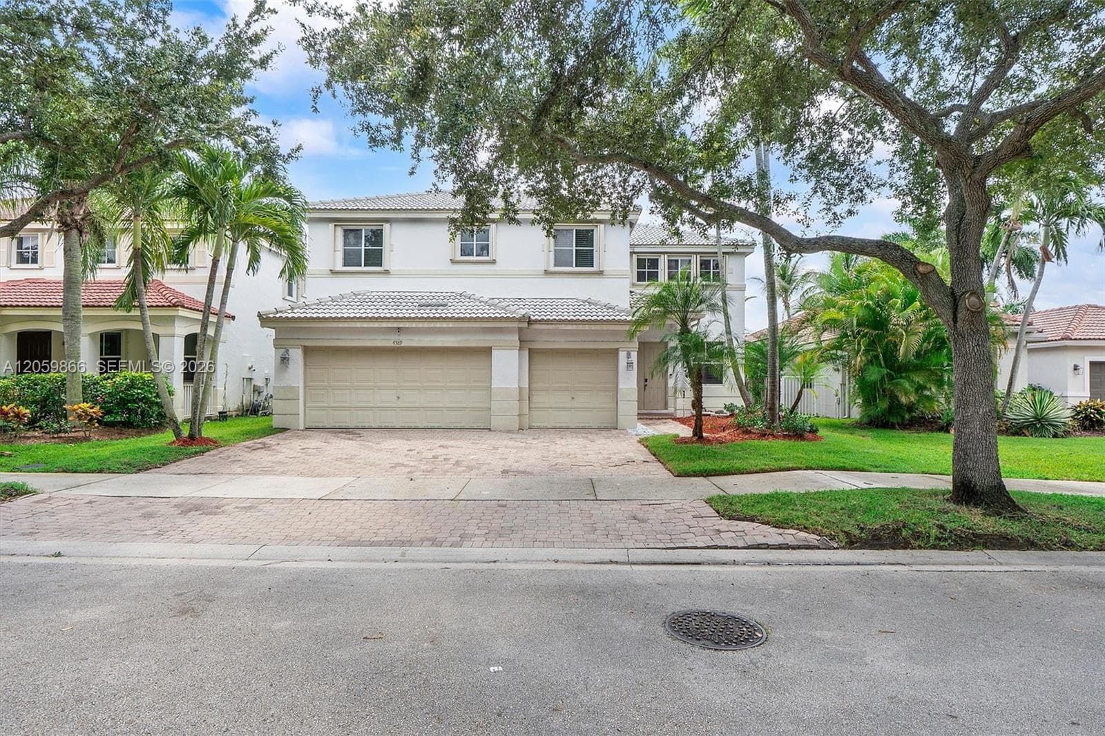4389 Laurel Ridge Cir, Weston, FL 33331 — zdjęcie 2
