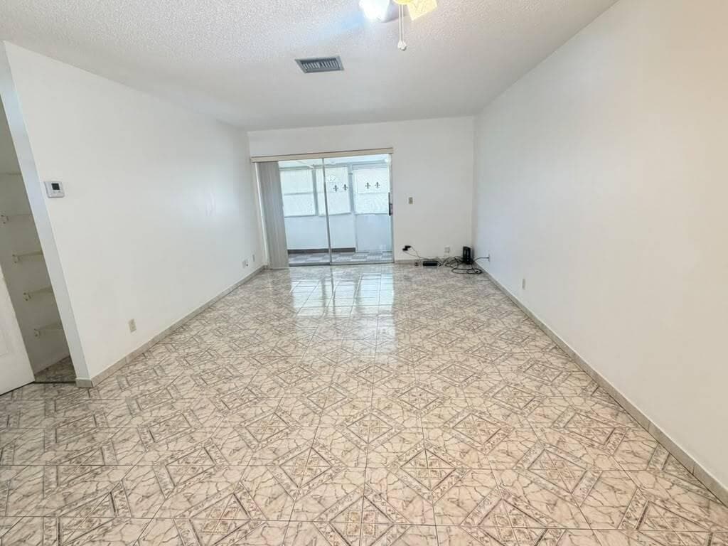2727 DUDLEY Drive W # E, West Palm Beach, FL 33415 — zdjęcie 3