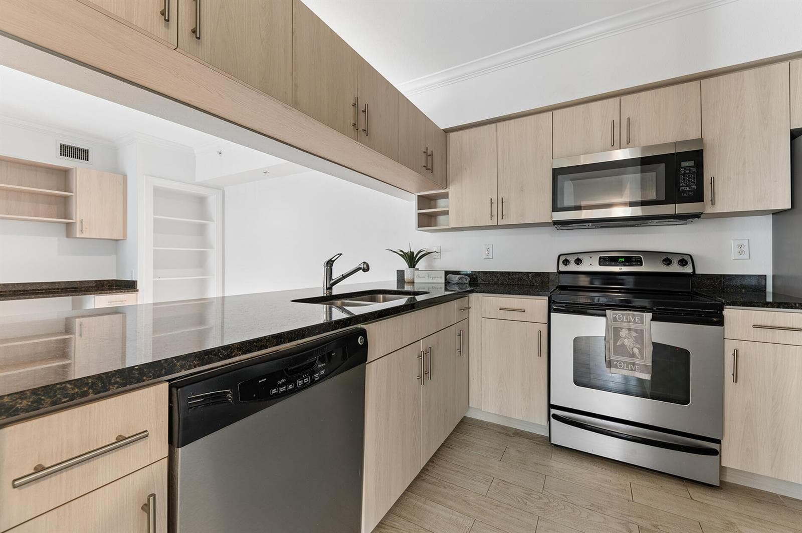 6573 Emerald Dunes Drive # 201, West Palm Beach, FL 33411 — zdjęcie 2