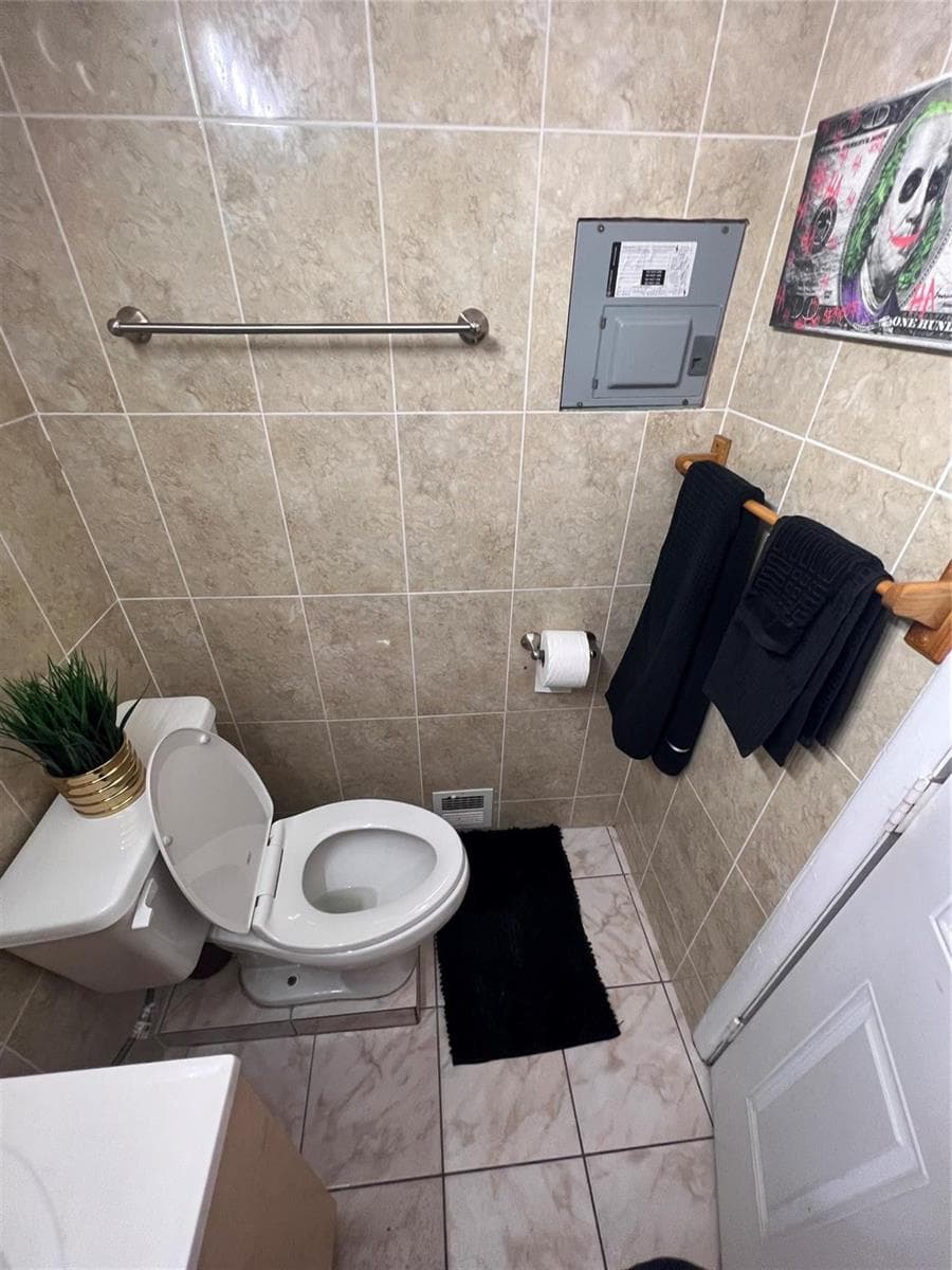17131 NW 32 Court # apt 1, Miami Gardens, FL 33056 — zdjęcie 4
