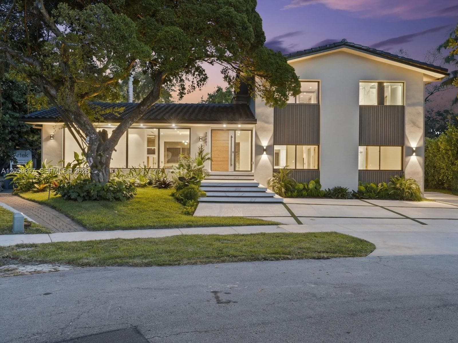 20001 NE 25th Ave, Miami, FL 33180 — zdjęcie 3