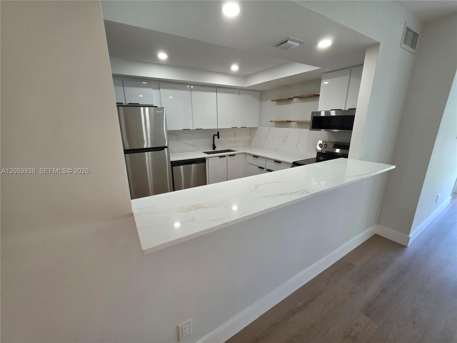 501 Three Islands Blvd # 112, Hallandale Beach, FL 33009 — zdjęcie 3