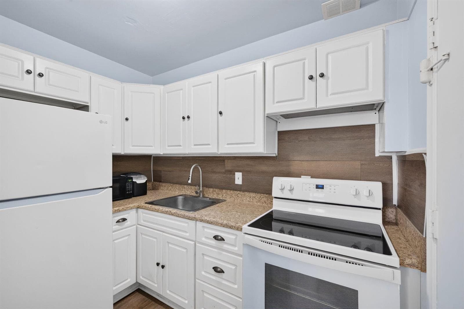 1821 NE 62ND Street # 312, Fort Lauderdale, FL 33308 — zdjęcie 5