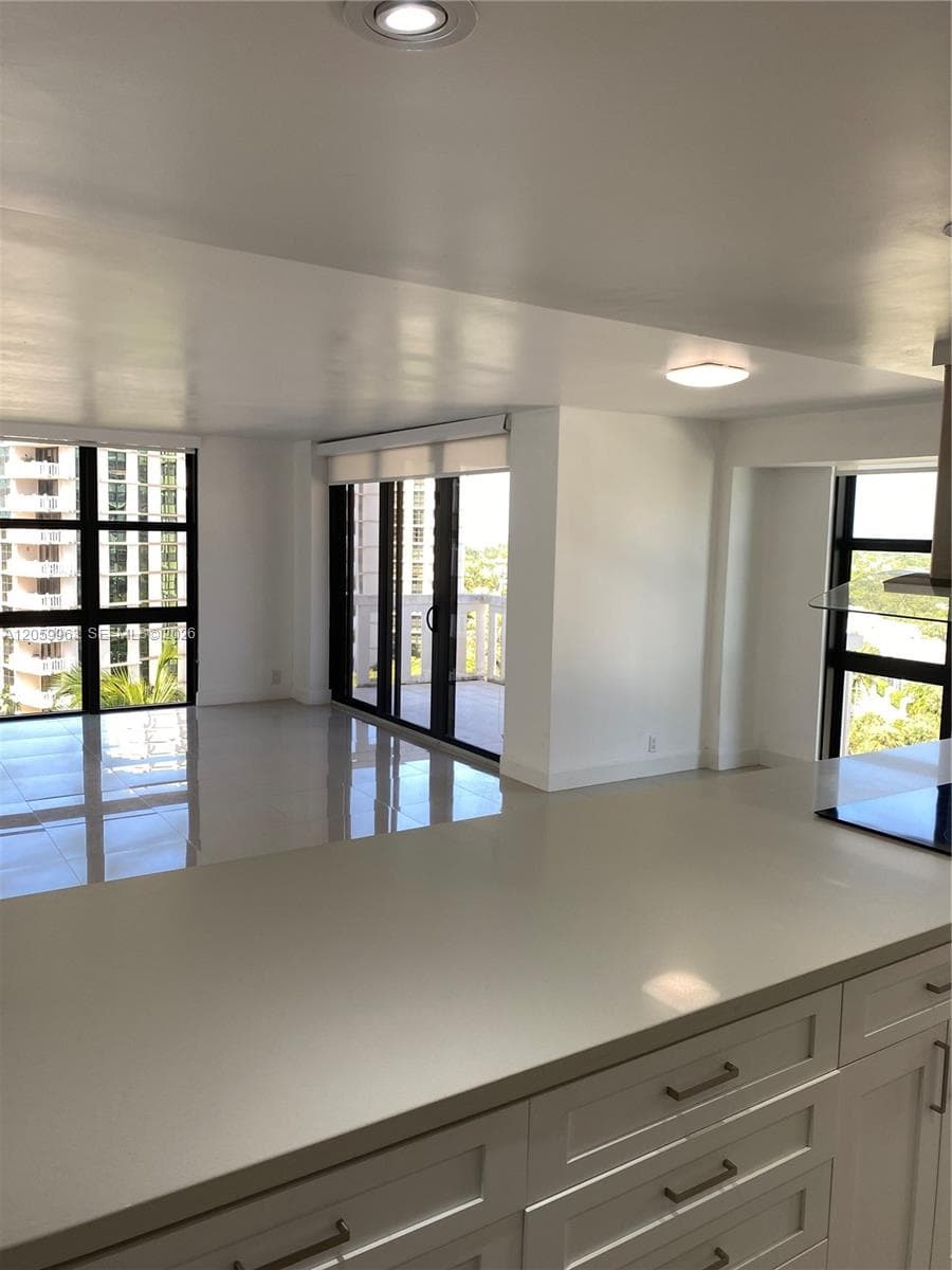 1111 Crandon Blvd # A807, Key Biscayne, FL 33149 — zdjęcie 2