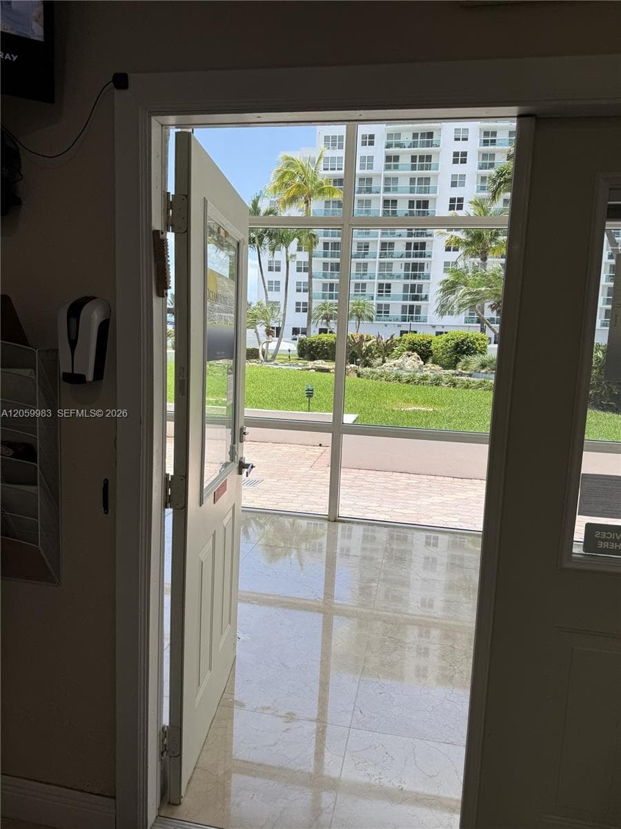 5005 Collins Ave # C2, Miami Beach, FL 33140 — zdjęcie 4